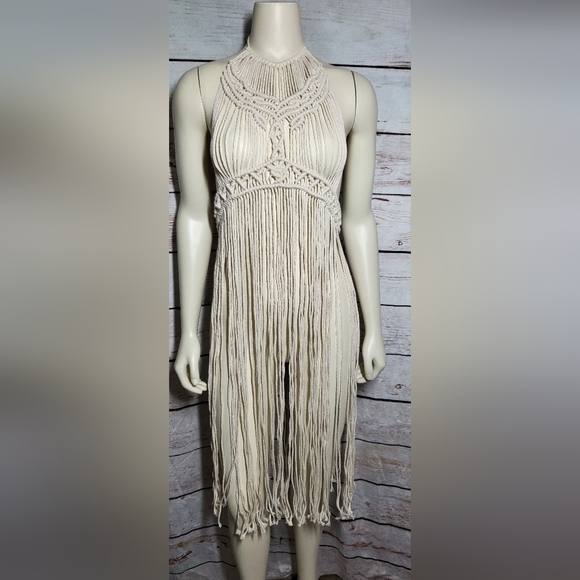 Gorgeous macreme lace dress coverup - Picture 1 of 10